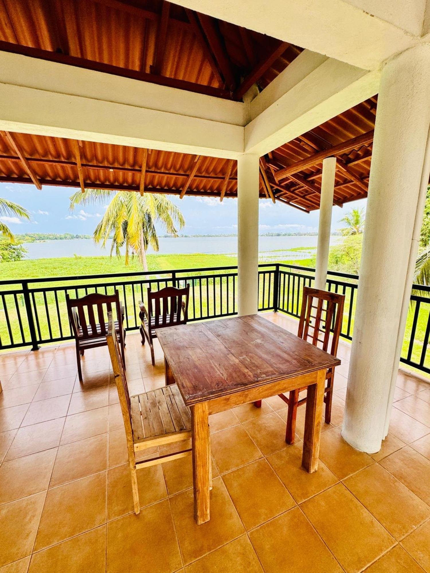 Lake View Cottage Tissamaharama Chambre photo